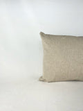 Cojín rectangular color beige oscuro